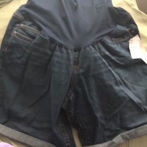 NWT Motherhood maternity jean shorts